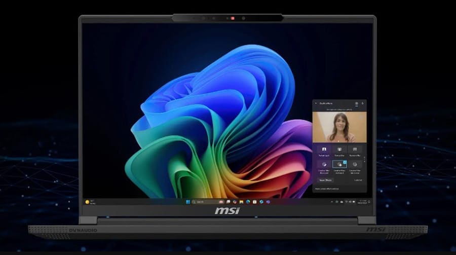 Moderne MSI laptop met Windows 11, ideaal voor gaming en werkproductiviteit, met helder scherm en snel SSD-geheugen.