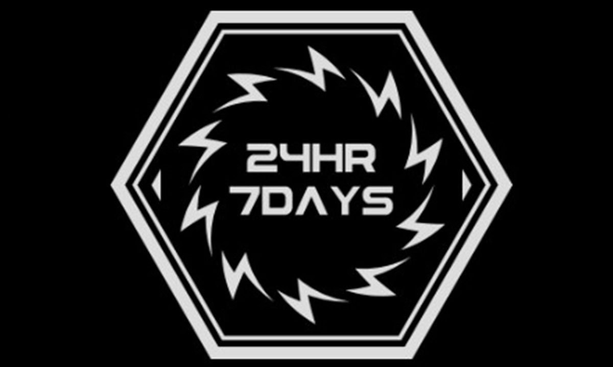 Moderne witte ARGB gaming behuizing met gehard glas en USB 3.1, geschikt voor high-end gaming systemen, met een strak design en optimale koeling.