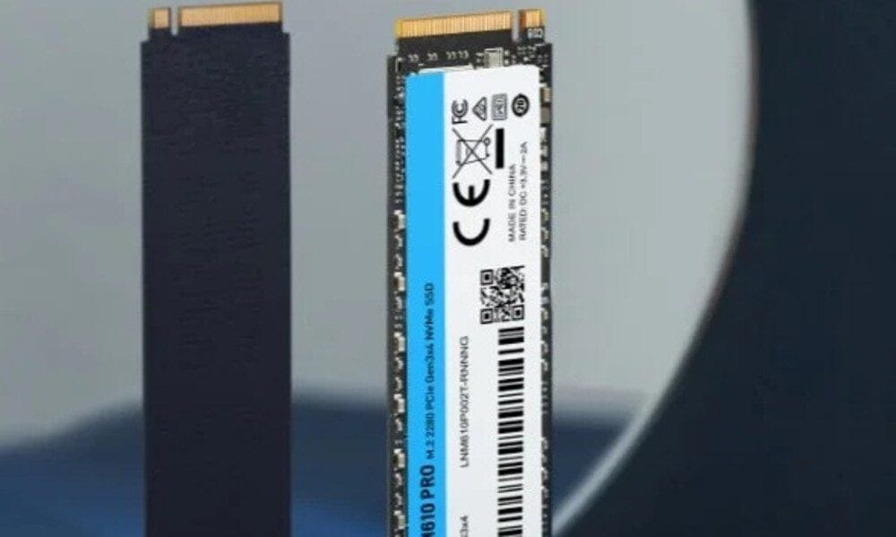 Moderne Lexar LNM610 Pro 2TB PCIe Gen3x4 SSD met koeling, snelle leessnelheid van 3300MB en schrijfsnelheid van 2600MB, ideaal voor gaming en high-performance computers.
