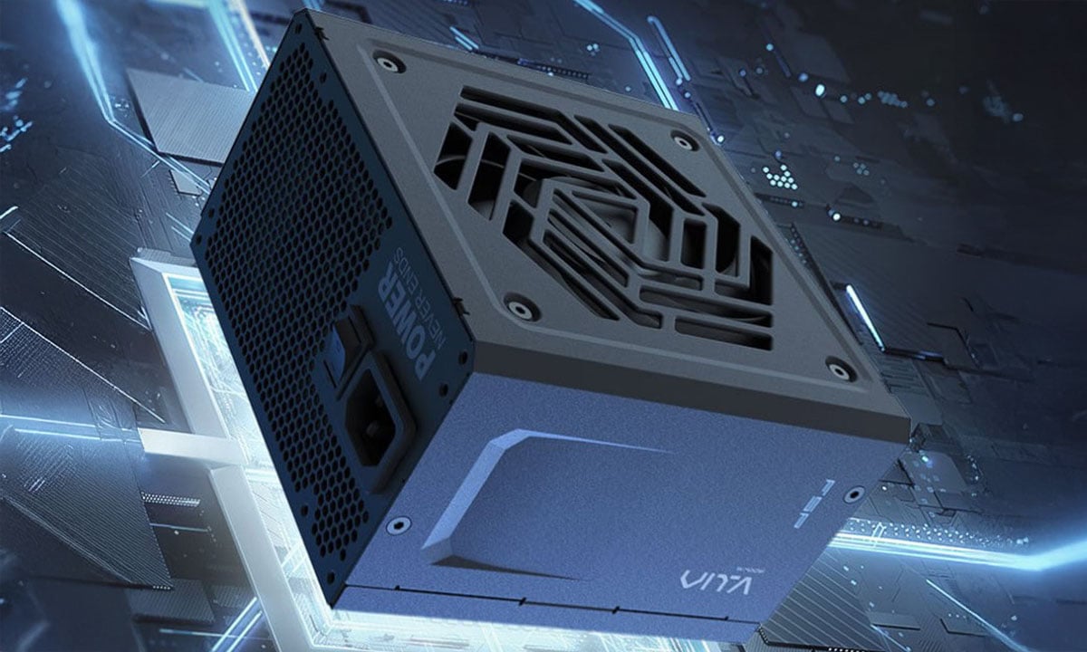 Hoogwaardige FSP VITA GM 1000W 80+ Gold volledig modulaire voeding met 120mm ventilator, ideaal voor krachtige gaming- en workstation-builds.